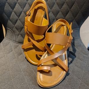 Sophia Milano leather sandals Sz 8.5 tan